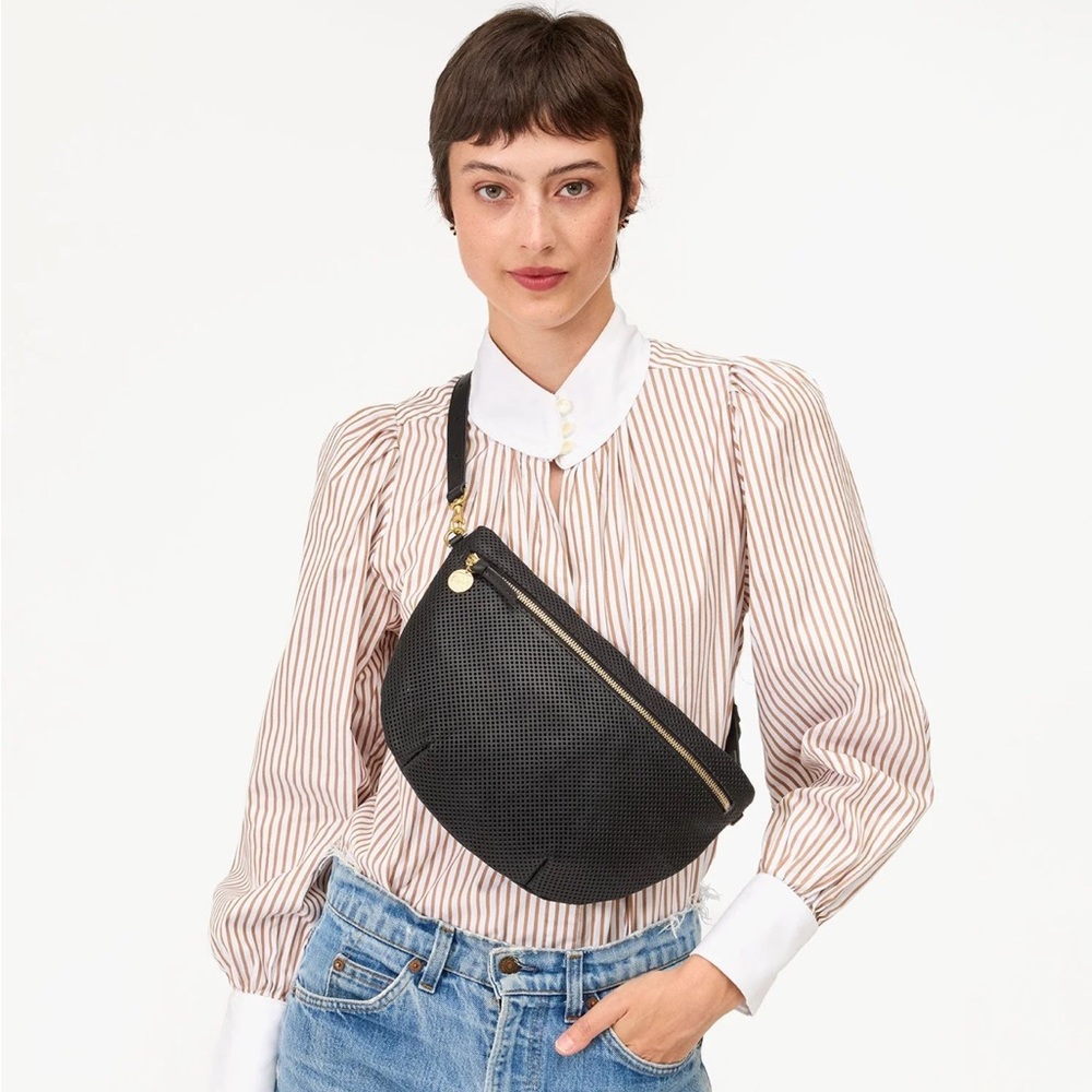 Clare V Grande Fanny in Black Perf